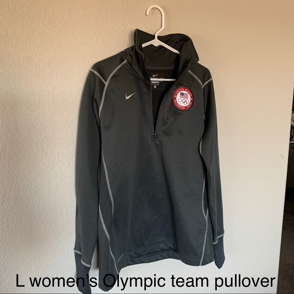 Large Olympic pullover